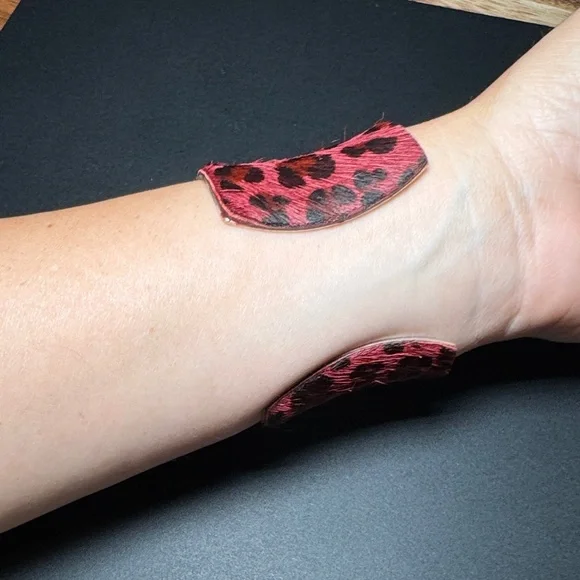 Leopard Print Pink rustic Cuff Bracelet - Picture 4 of 4